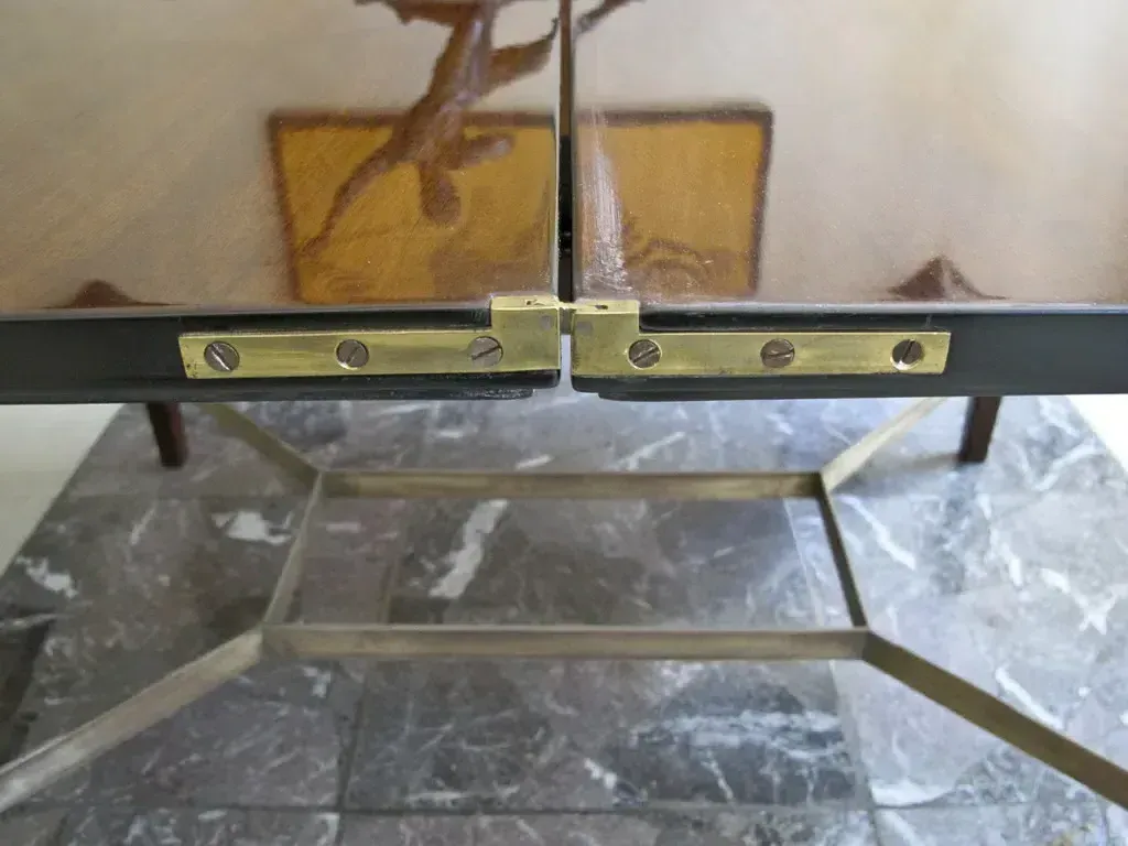 Mesa de jantar antiga para 10 ou 6 pessoas, detalhes do design