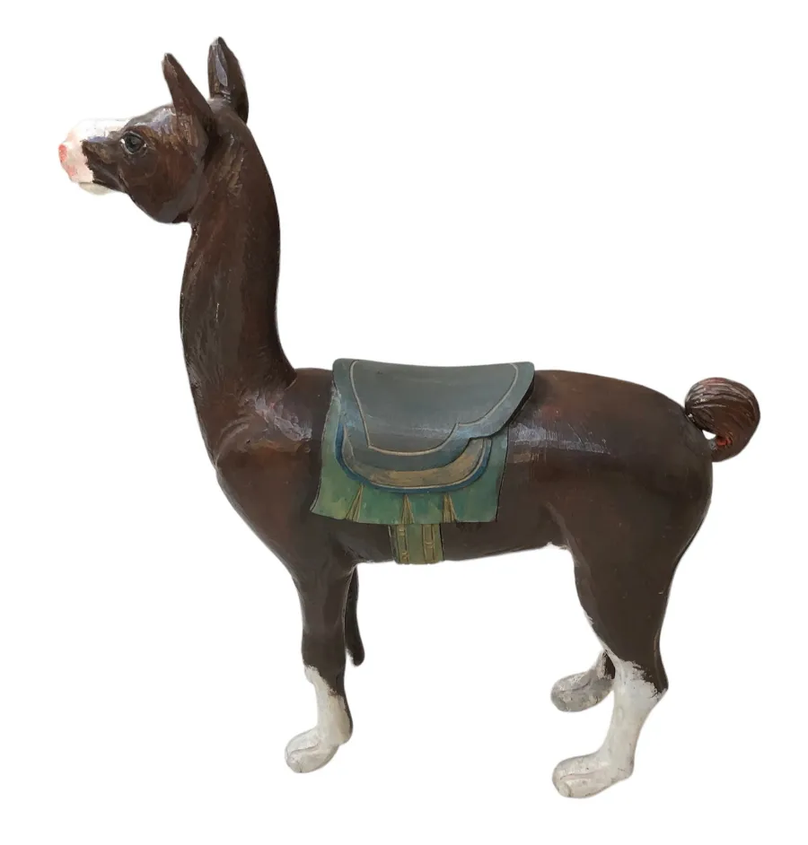 Scultura antica di lama con sella verde, decorativa