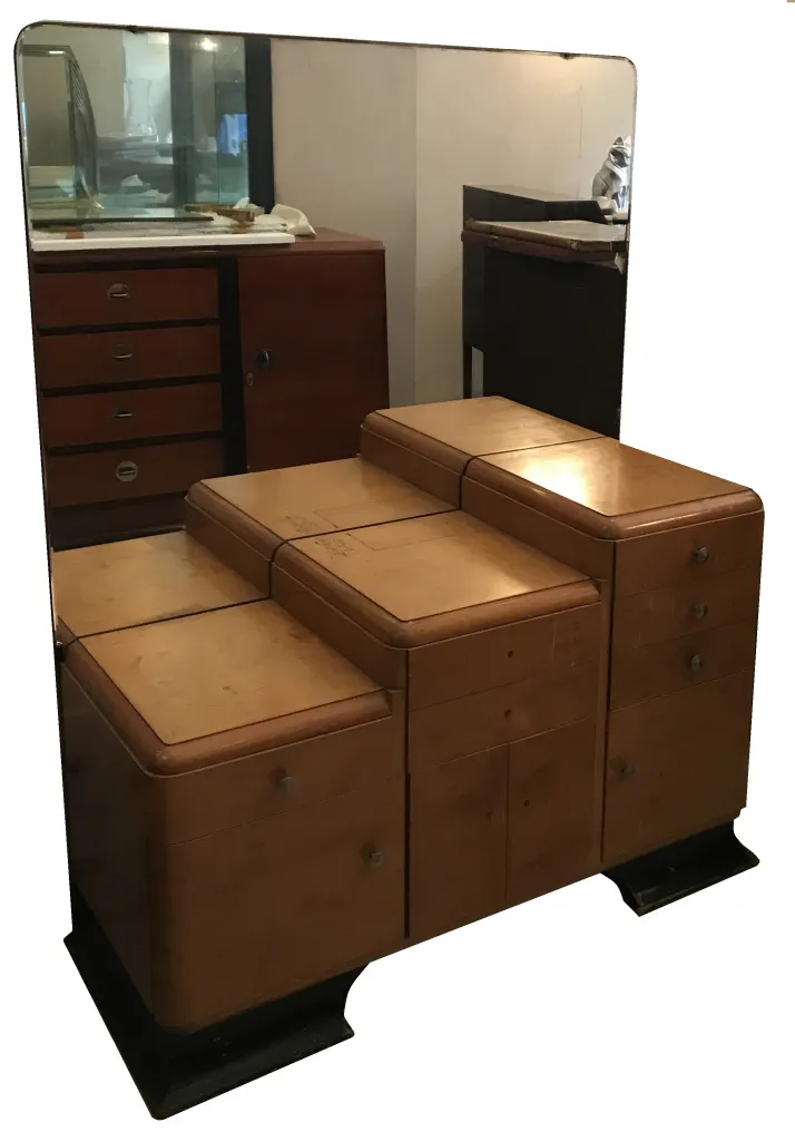 toeletta antica art deco con specchio e quattro cassetti, design elegante