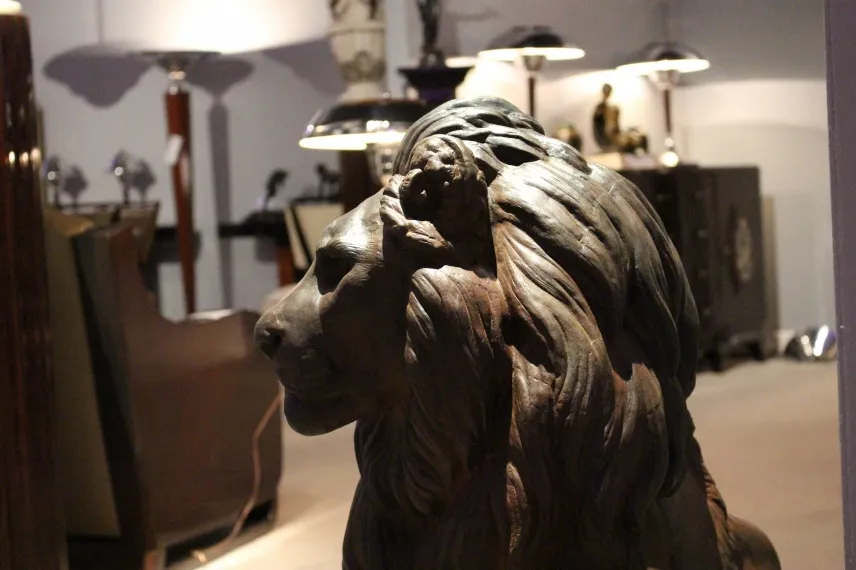 Antique sculpture of 2 lions with precise details, A. Durenne.