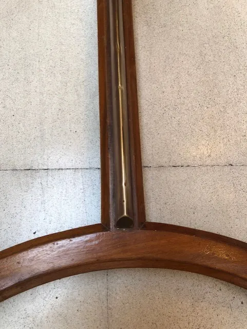 Fontana Arte की मेज जिसमें क्लासिक डिज़ाइन है (8 लोग)