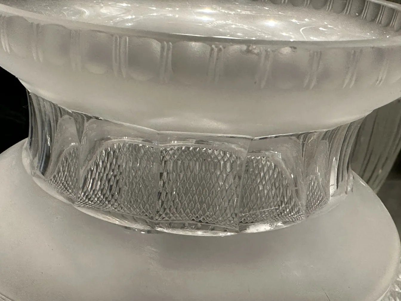 花瓶2個のユニークなデザイン