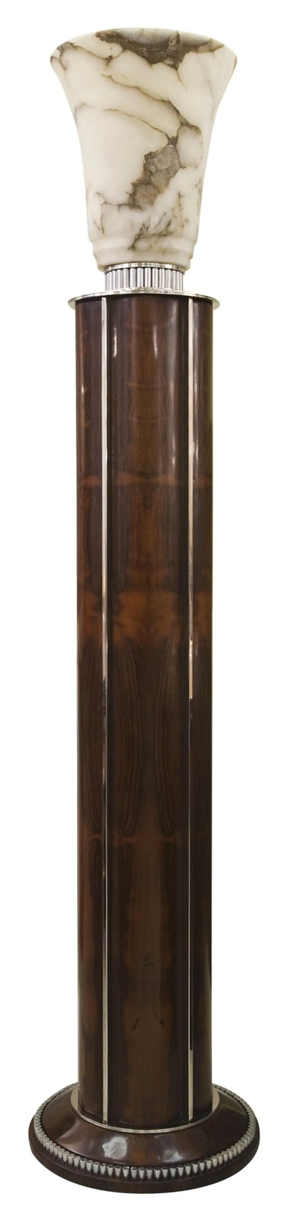 iluminação elegante com 2 lâmpadas de piso antigas art deco em um ambiente acolhedor