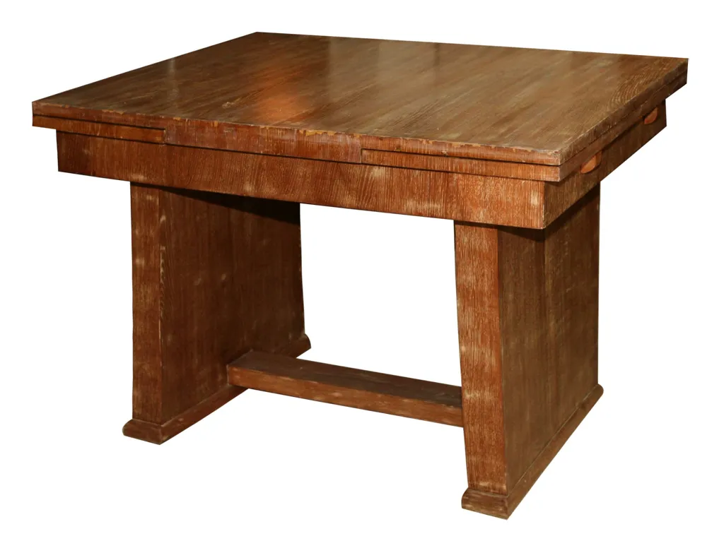 Table à manger ancienne au style Jean Michel Frank, adaptée pour 6/4 personnes, dans une ambiance élégante.