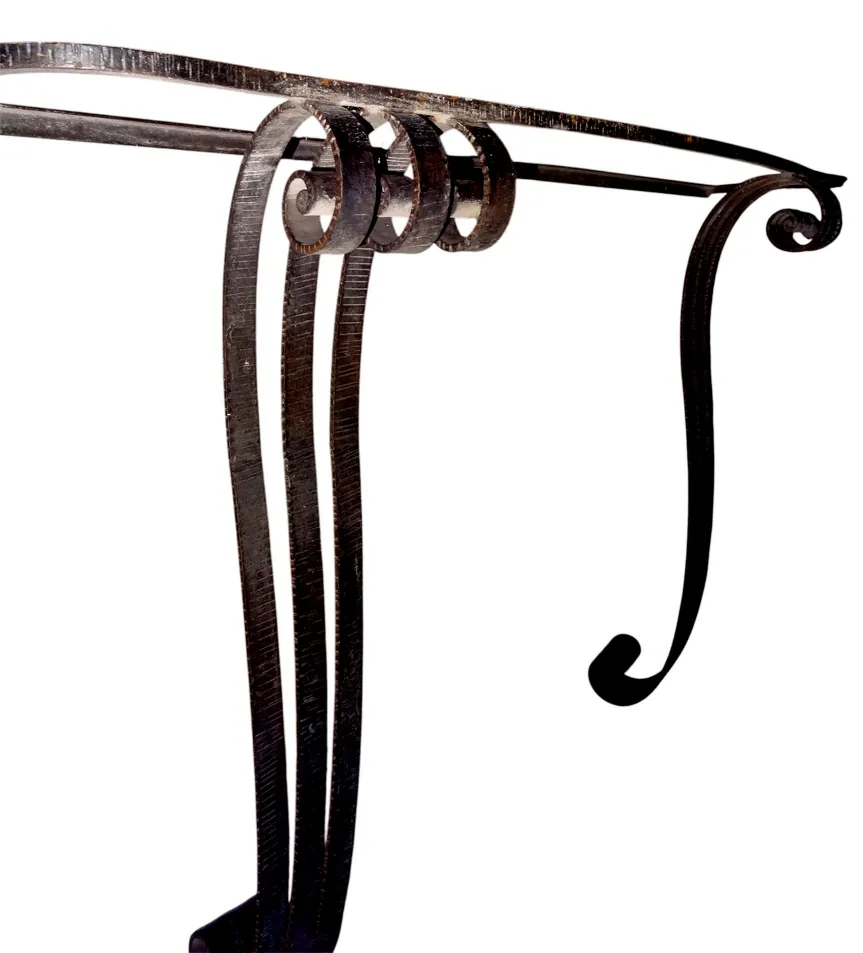 consola antiga art deco com forma curva e elegante