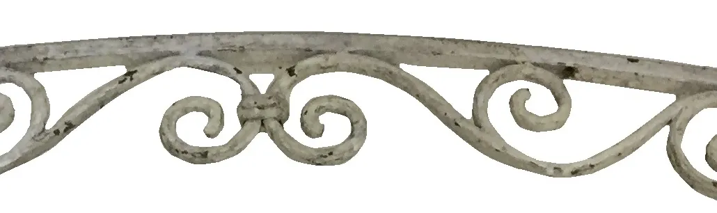 console antica decorativa con dettagli curvi in stile francese