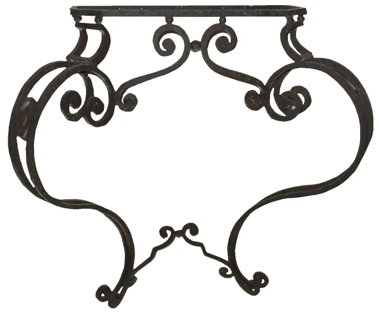 console con design a spirale e dettagli decorativi in un ambiente classico