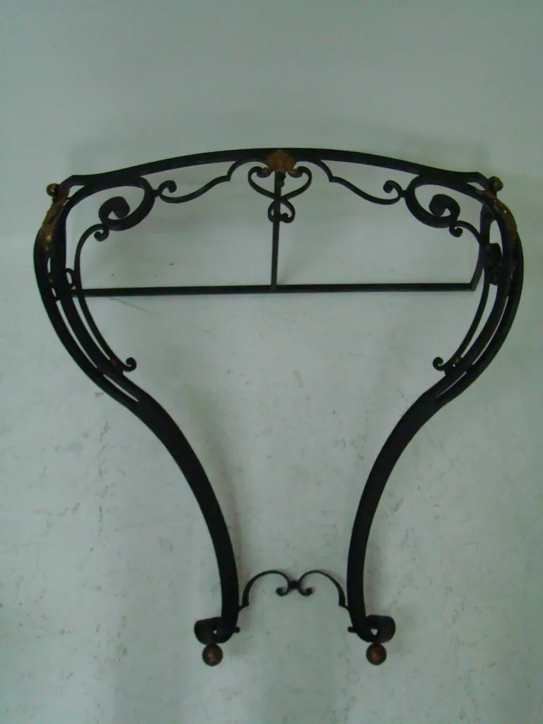 エドガー・ブラントの古いコンソール、装飾的な曲線と独特な仕上げ