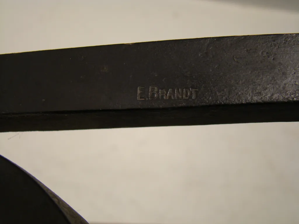 Antike Konsole von Edgard Brant, elegantes und klassisches Design.