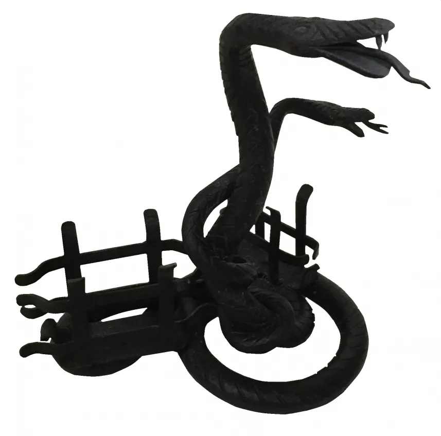 plateau de carte ancien avec motif de serpent noir