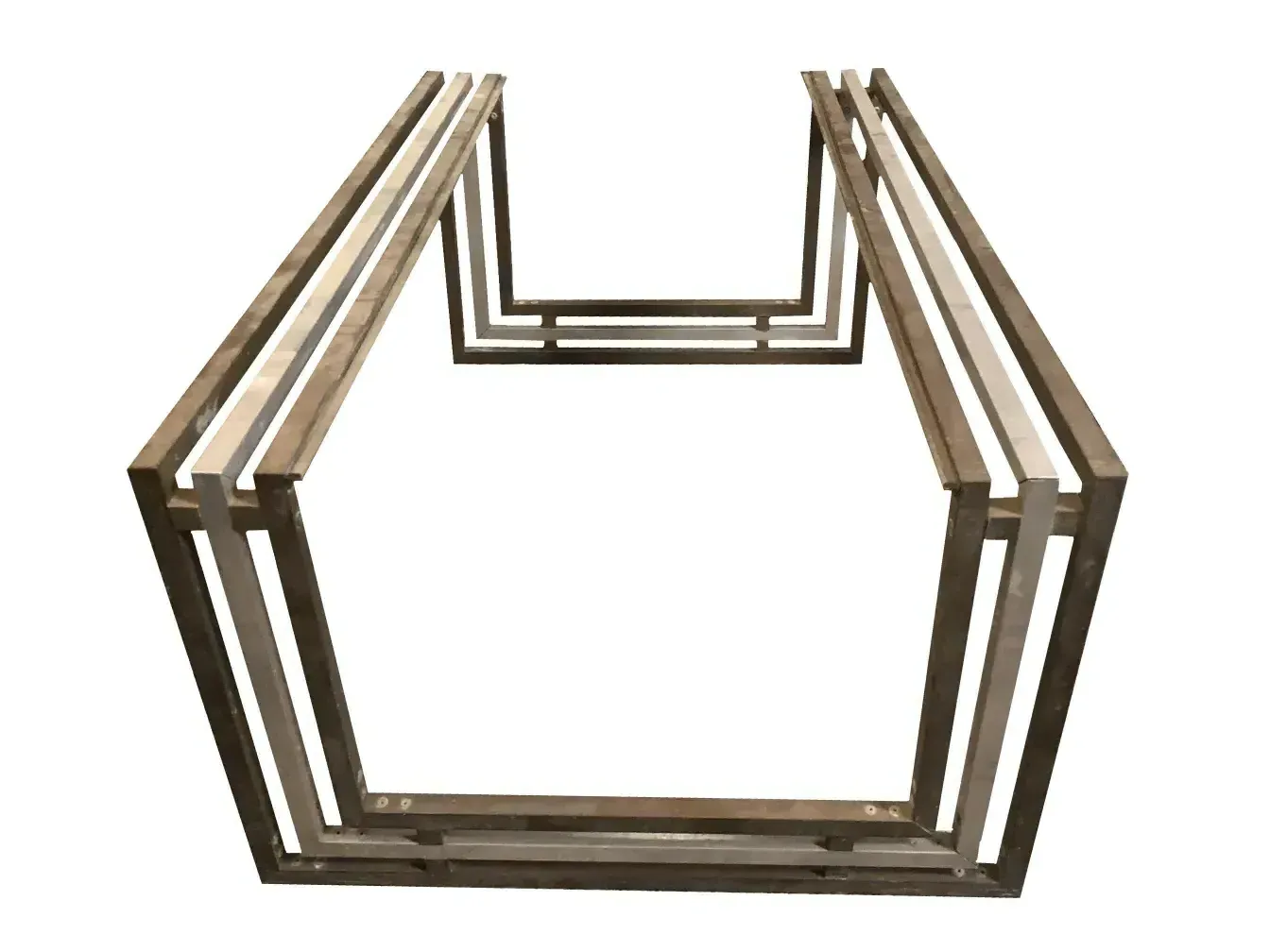 Mesa ratona antigua de estilo Art Deco, en un ambiente elegante, ideal para sala de estar.