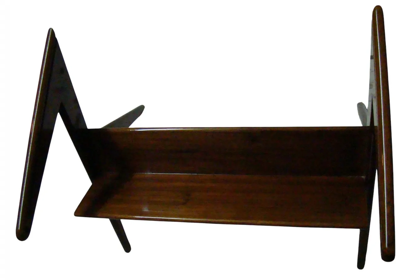 design elegante del portariviste antico del 1950