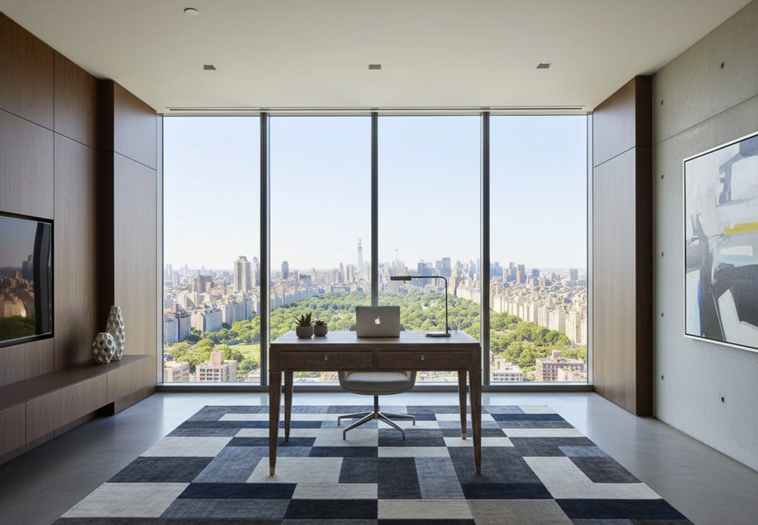 Старинный рабочий стол Жан-Мишеля Франка с современным видом