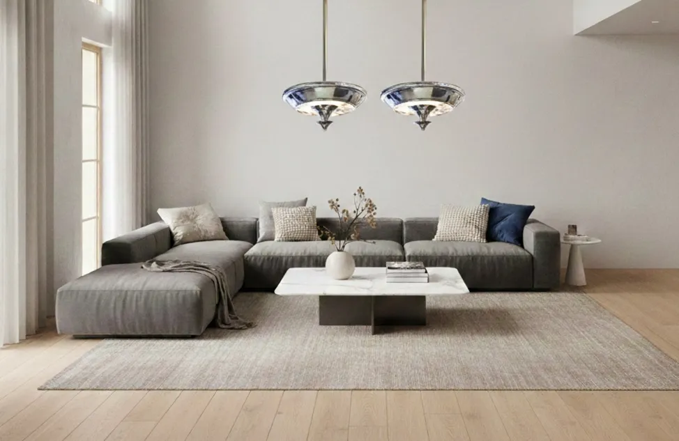 Duas lâmpadas de teto antigas em estilo art deco na sala