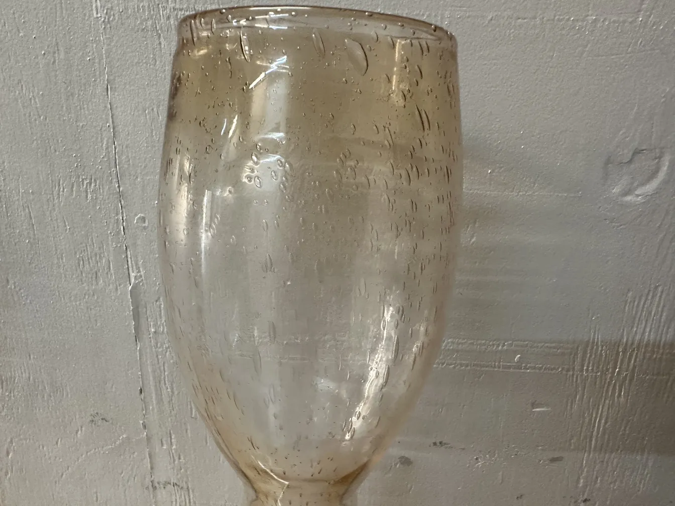 2 vasi in vetro antichi con dettagli. Stile Murano.