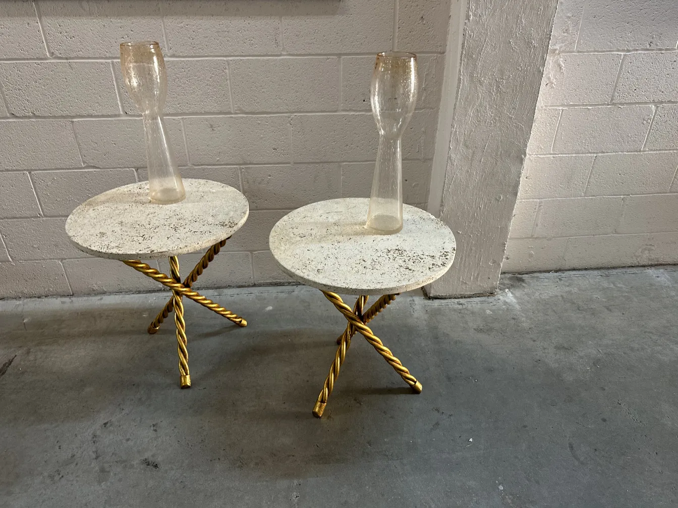 zwei antike Murano-Vasen mit elegantem Design