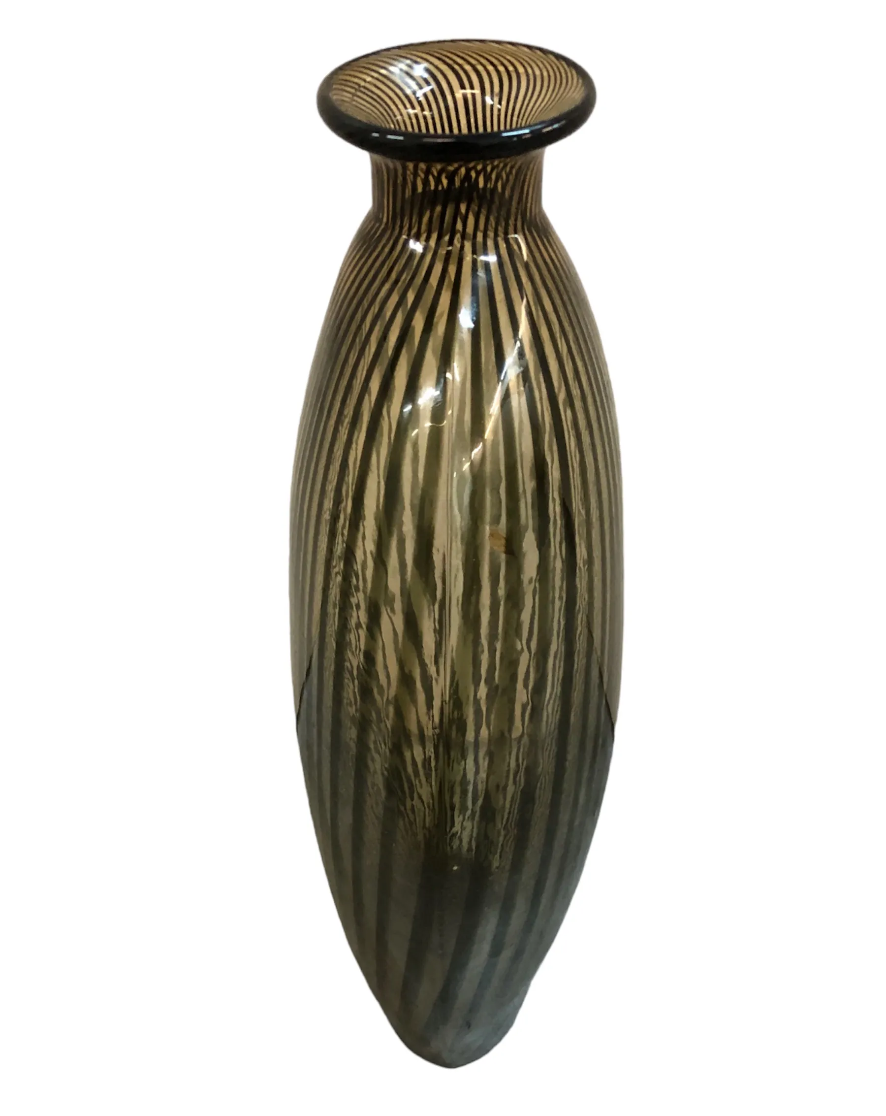 Vase antique de Murano avec design bleu et noir, décoré de rayures, idéal pour la décoration. Ambiance élégante.