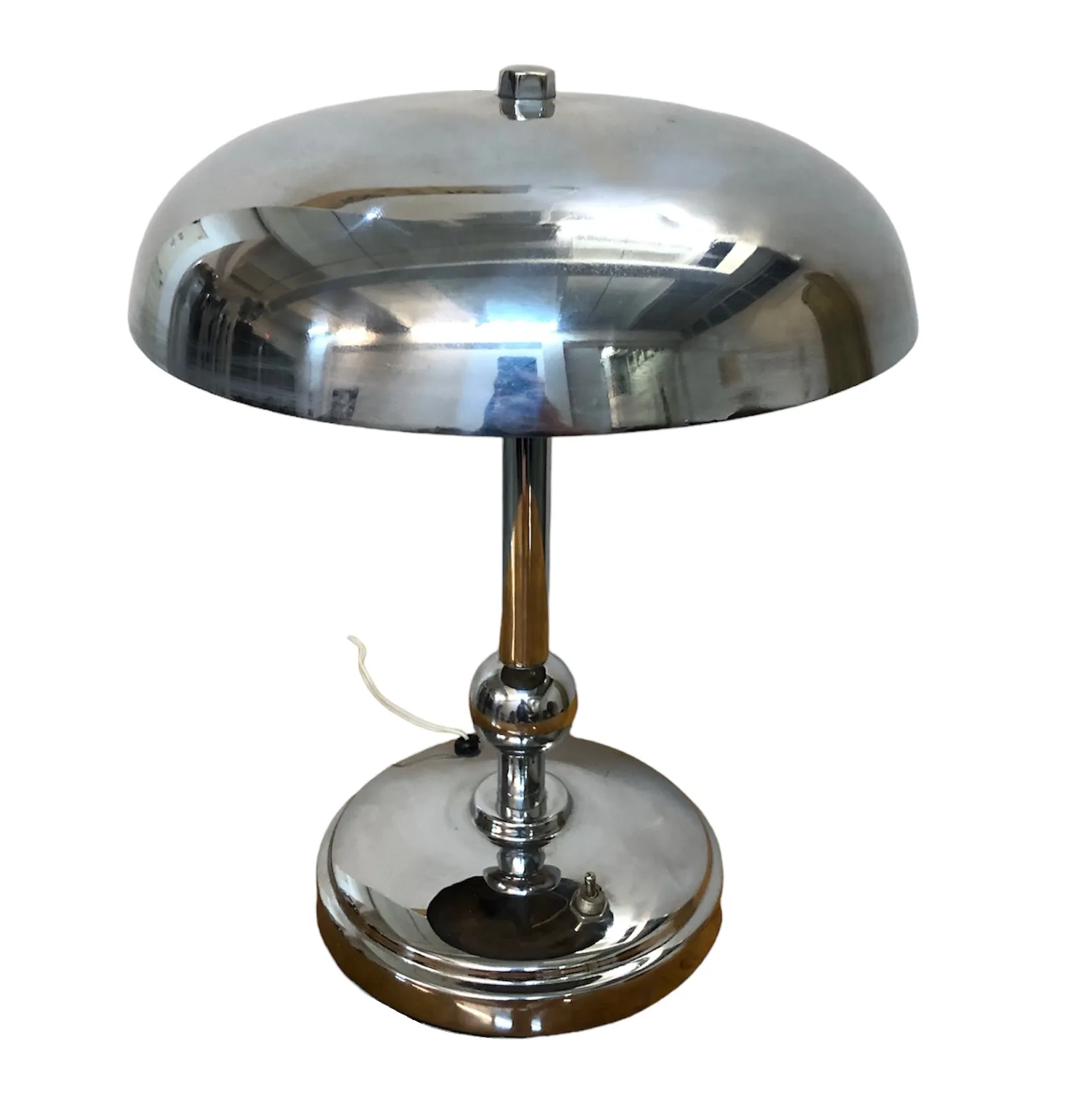 luminária de mesa antiga com design brilhante e base redonda