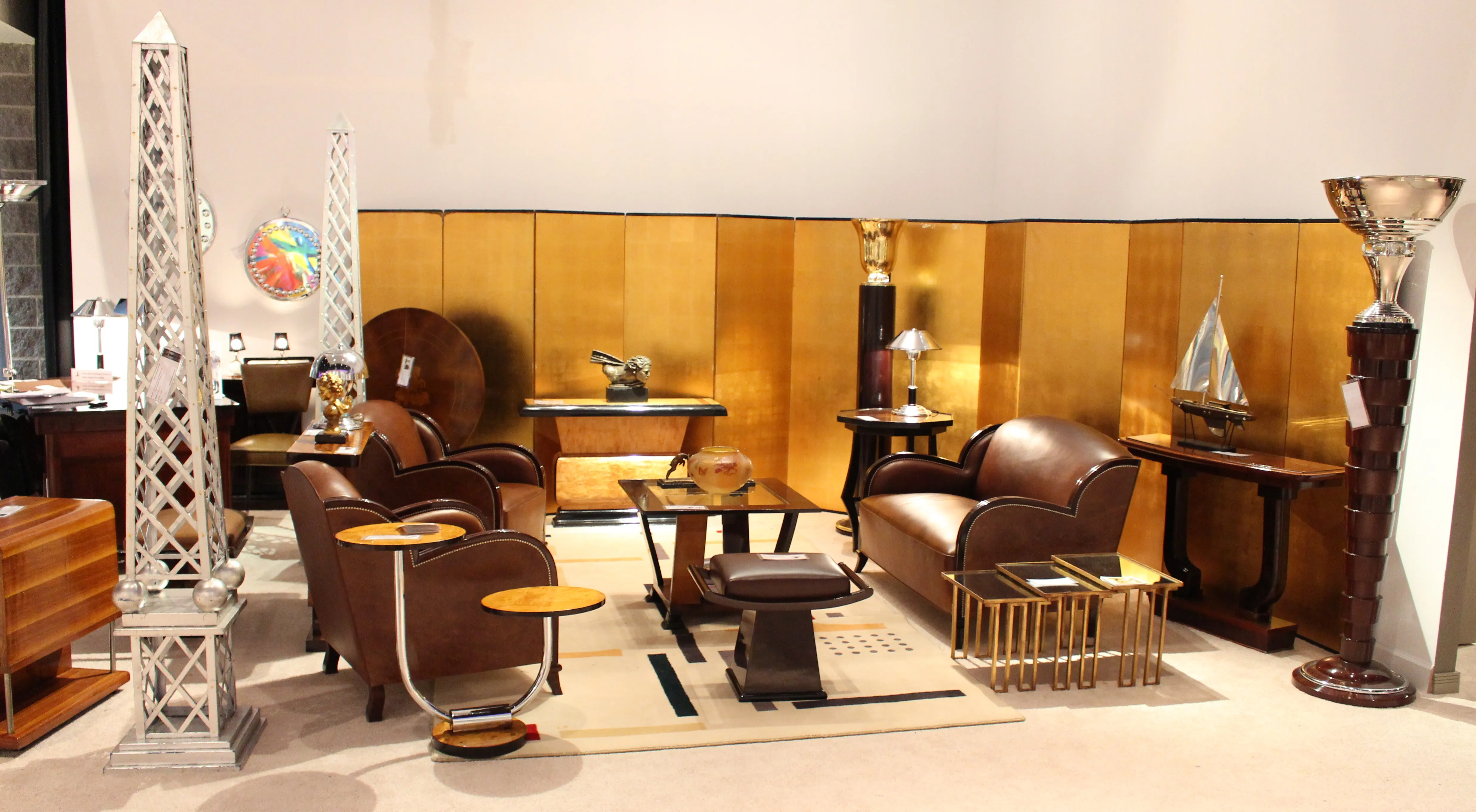 barco antigo decorativo com detalhes finos e ambiente elegante