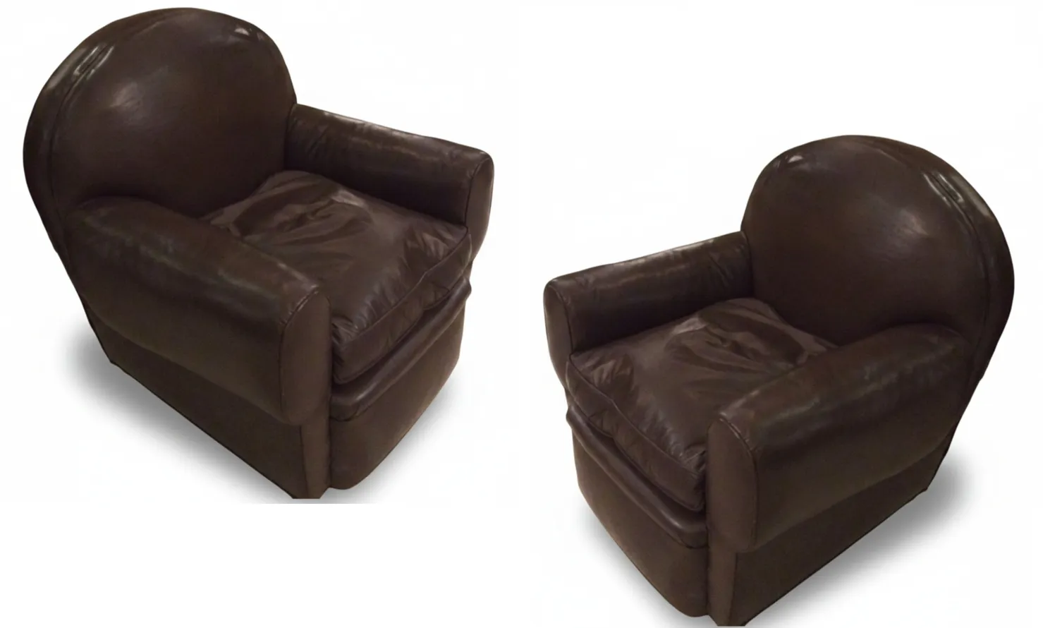 Deux fauteuils anciens de teinte marron nécessitant une restauration.