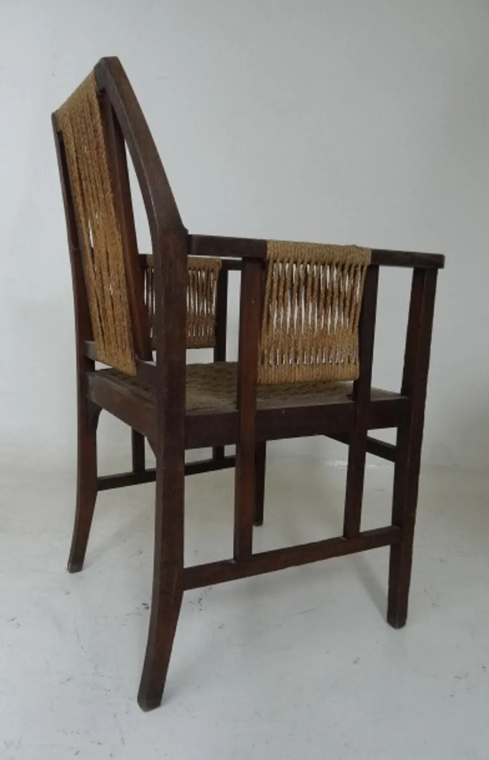 Fauteuil de bureau ancien d'Edward Wormley avec dossier tressé.