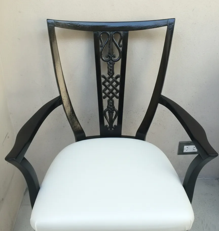 Set of 6 antique chairs and 2 armchairs for restoration.