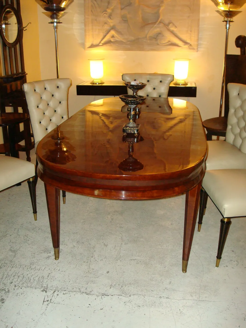 6 antique chairs to restore in a cozy setting