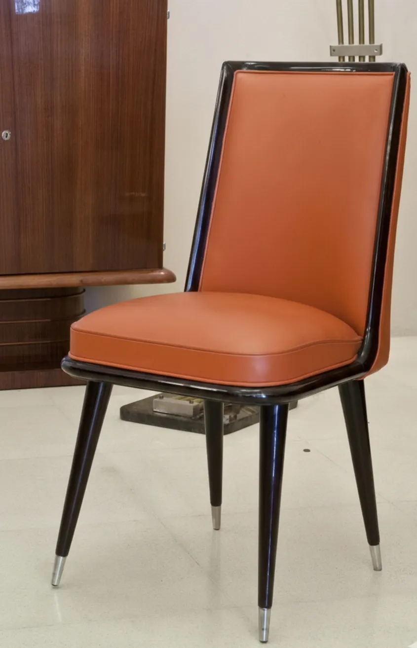 Six antique chairs to restore in orange color with stylish legs