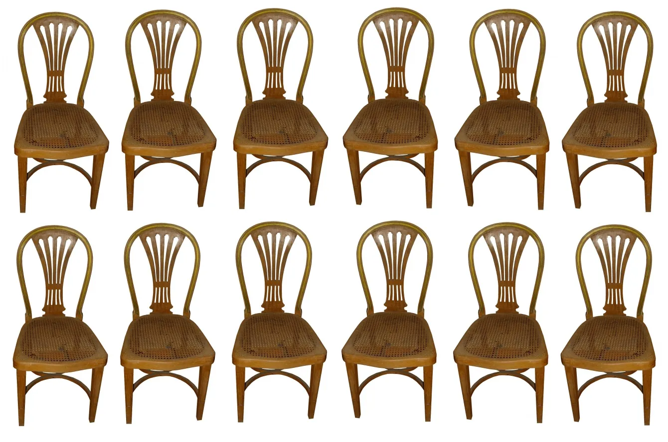 Set aus 12 antiken thonet stühlen mit klassischem Design