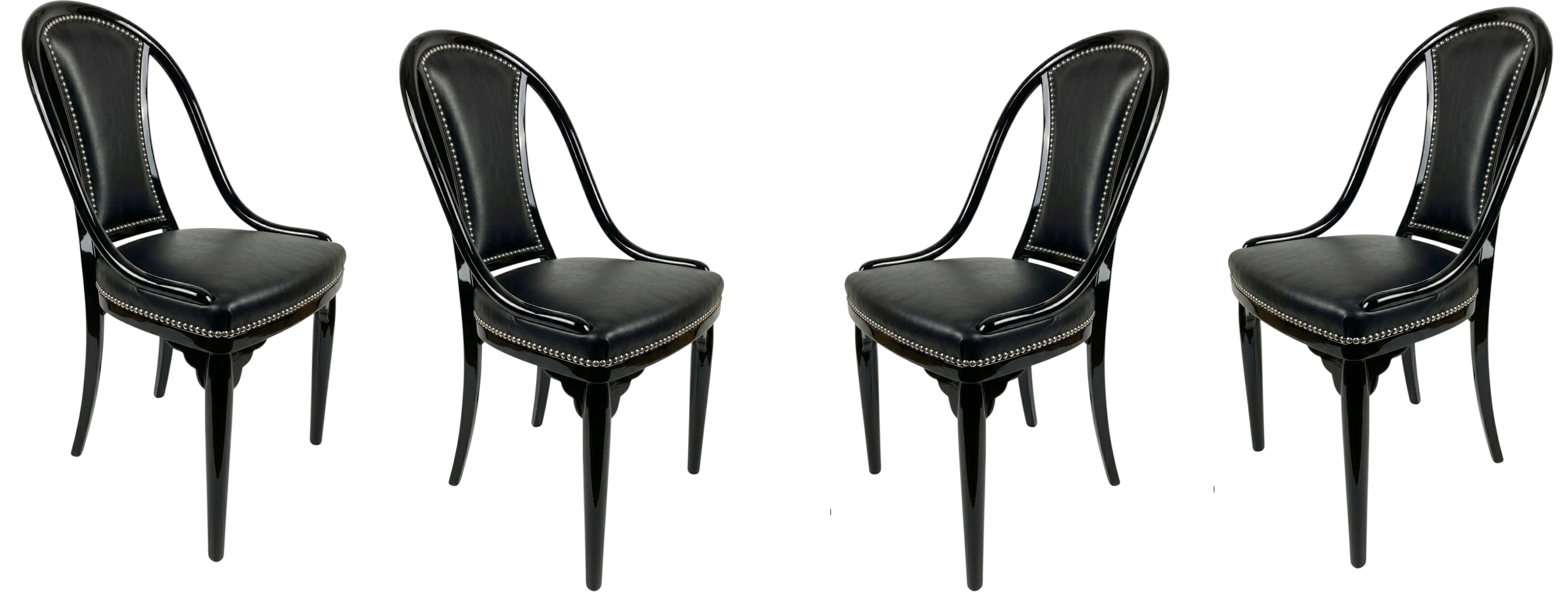 Set of 4 antique chairs to restore, classic design