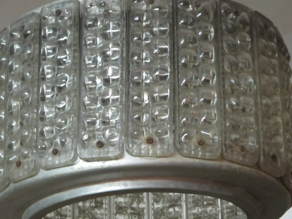 Lampada a sospensione antica in stile Art Deco con design classico.