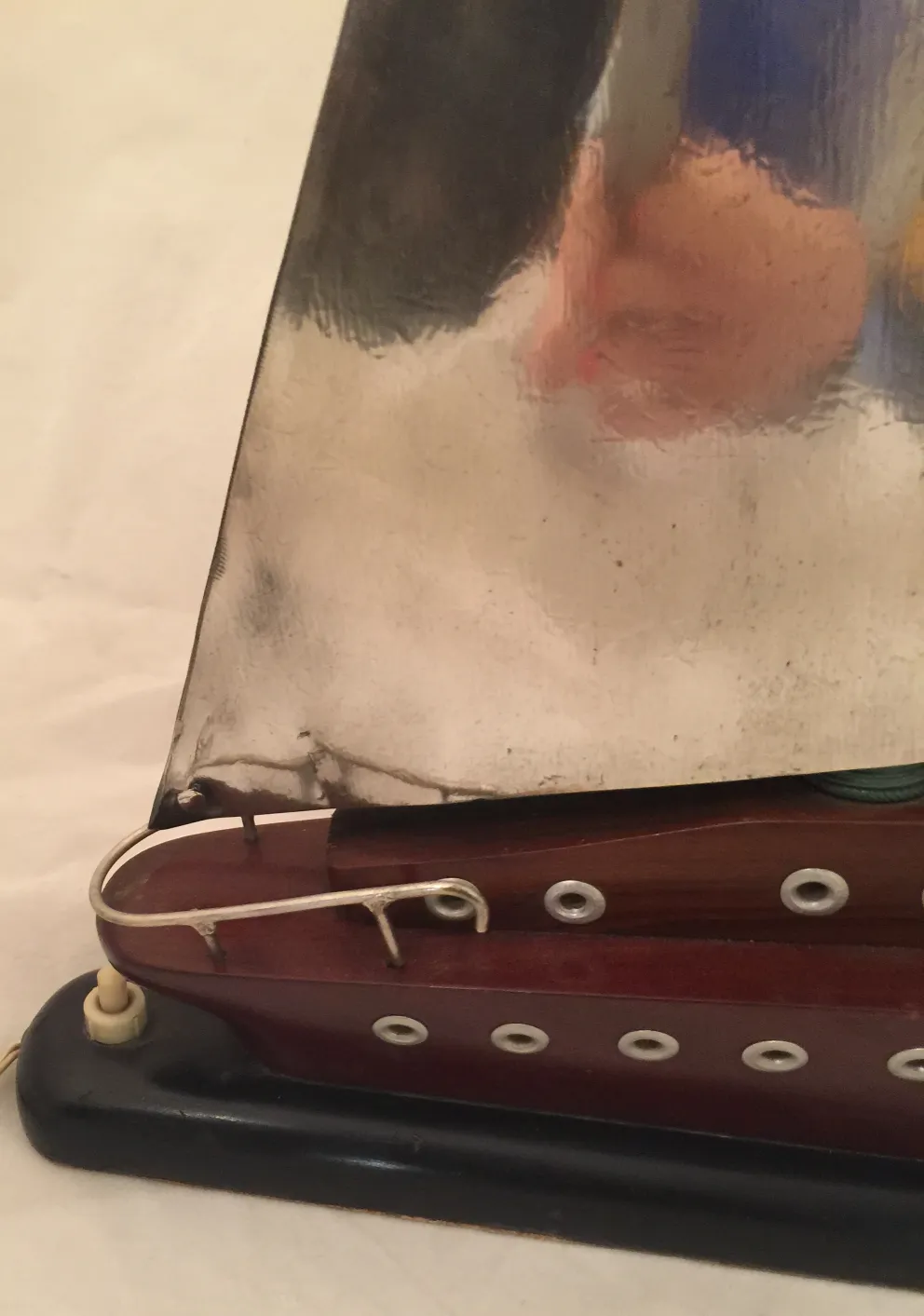 vintage table lamp art deco featuring a boat design