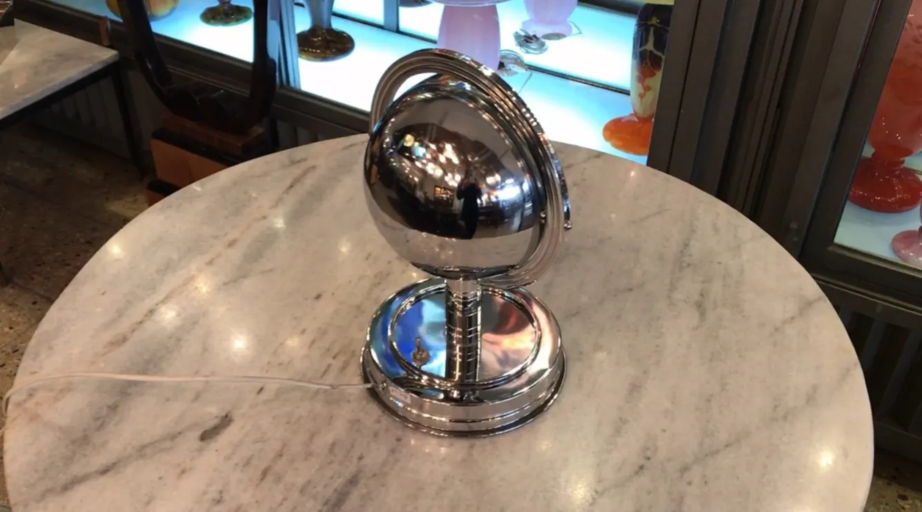 antique table lamp with a shiny design, classic style