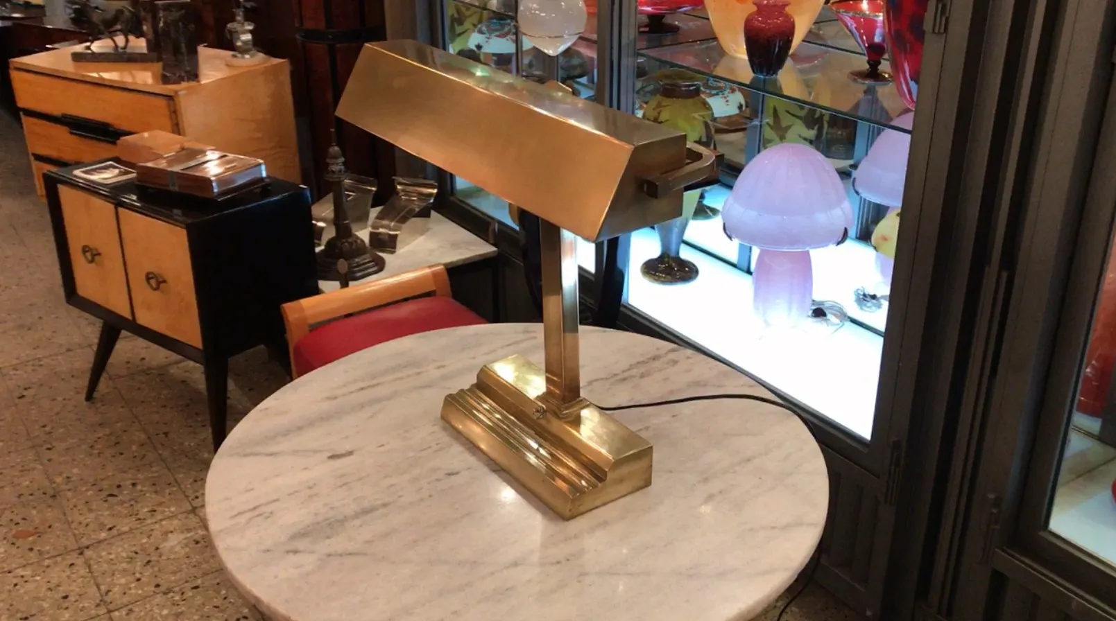 antike Art Deco Tischlampe mit elegantem Design