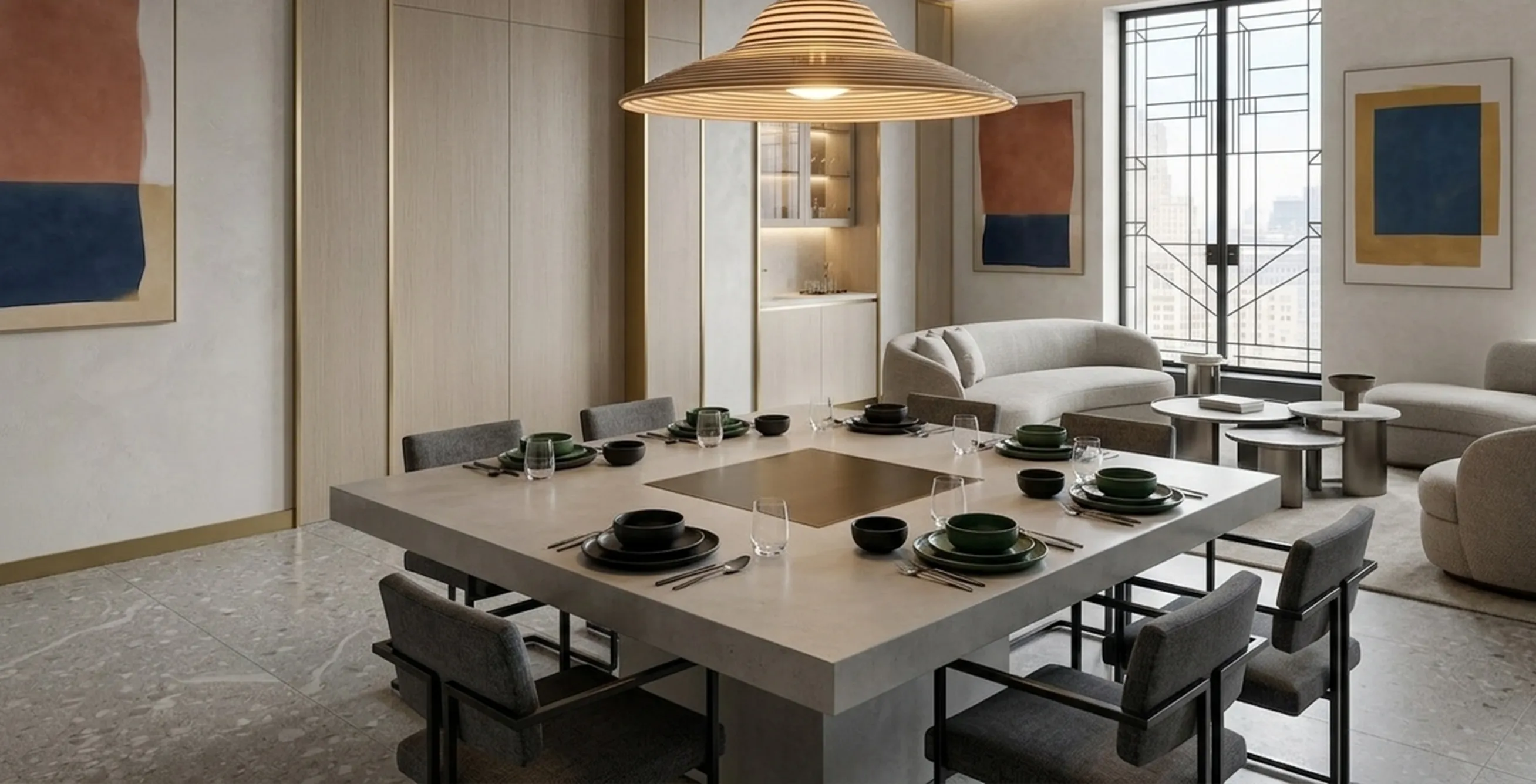 antike hängelampe in einem modernen wohnzimmer mit quadratischem tisch und stühlen.