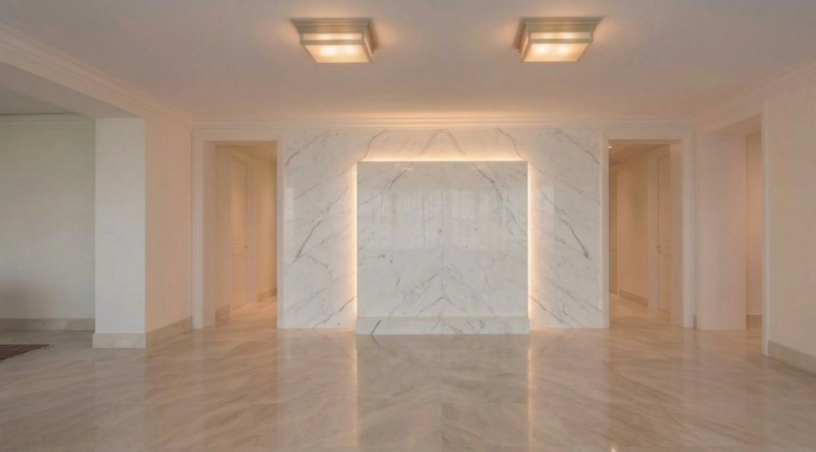 duas luzes de teto antigas iluminando um corredor amplo