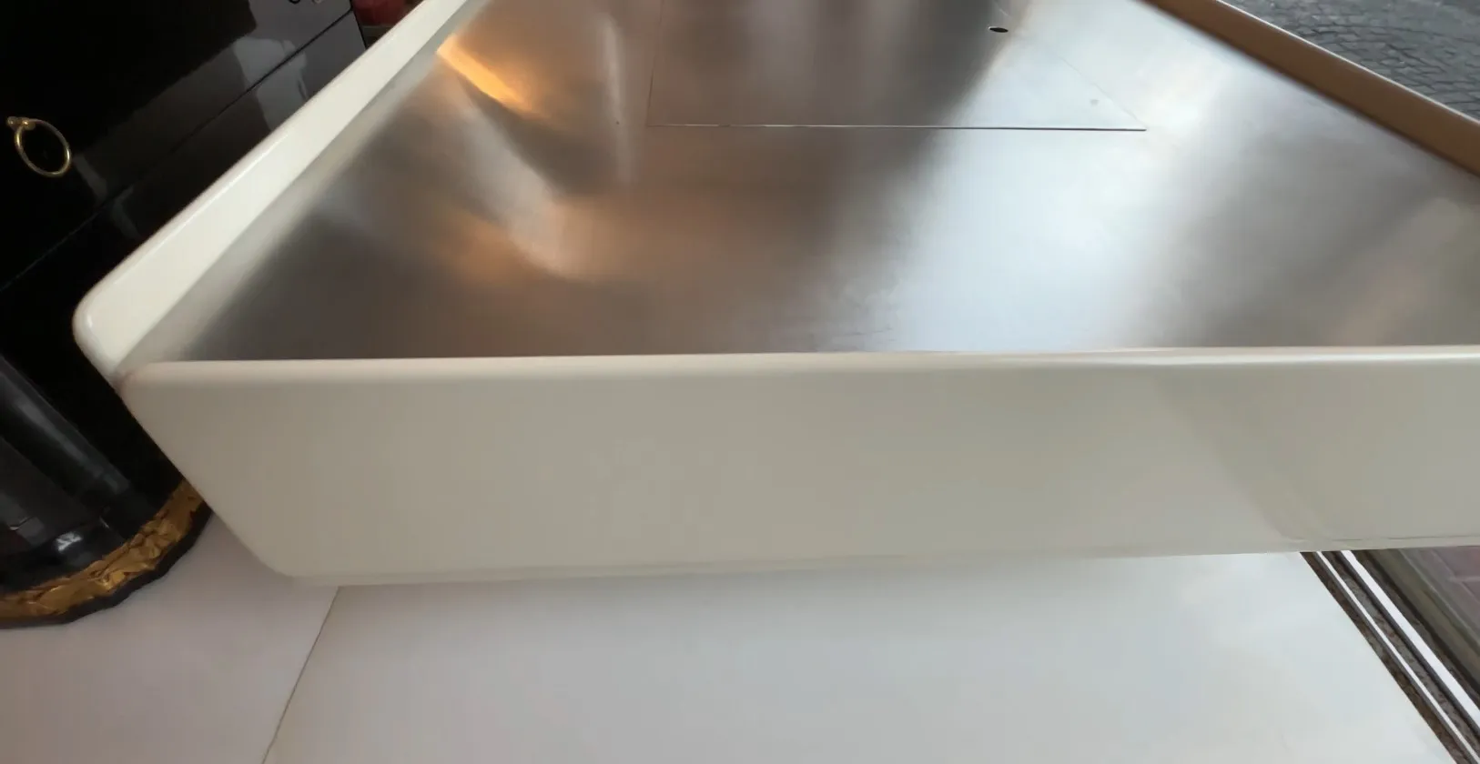 Coffee table Vico Magistretti in a stylish setting