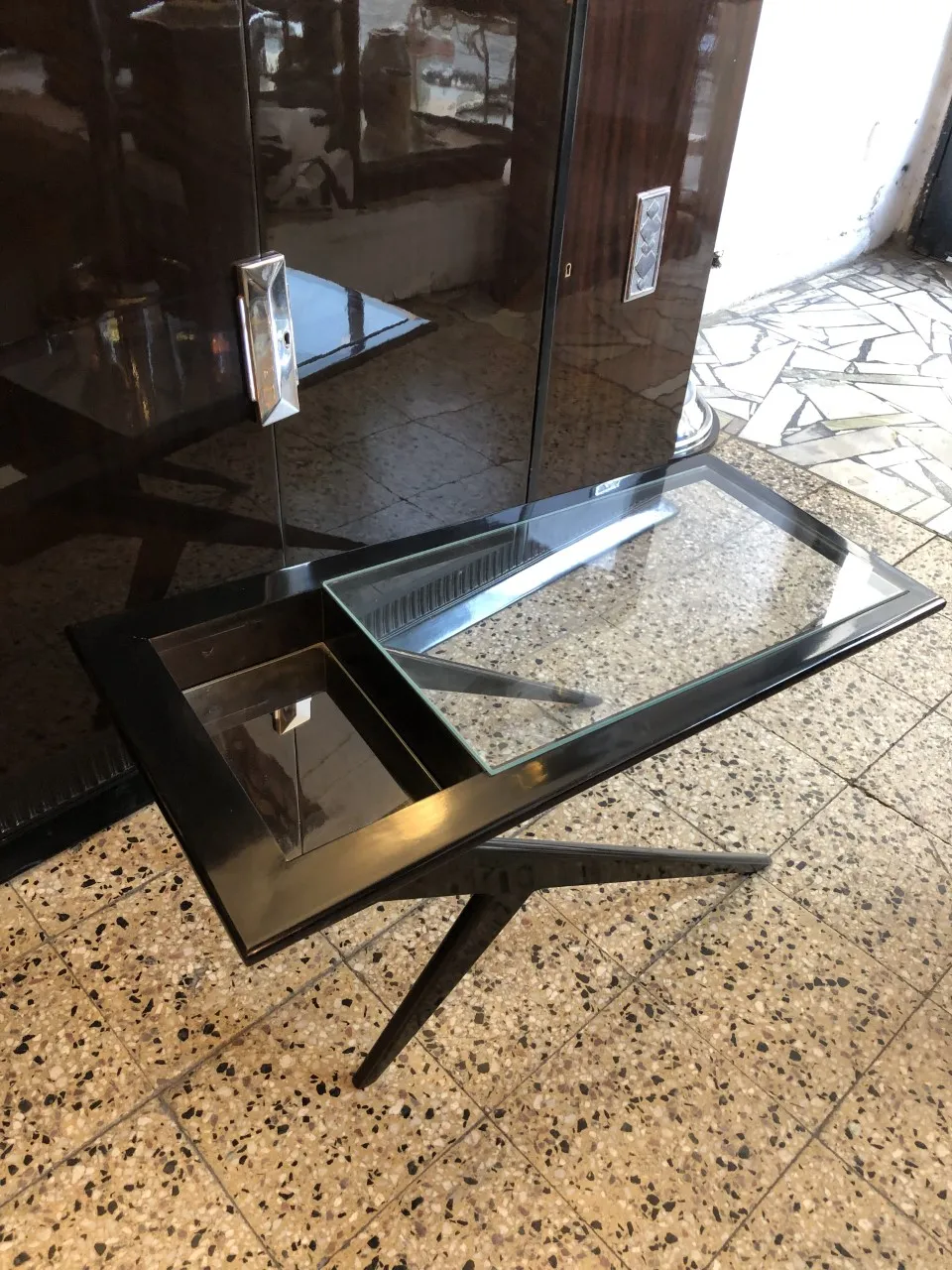 antique coffee table with glass, elegant and classic setting