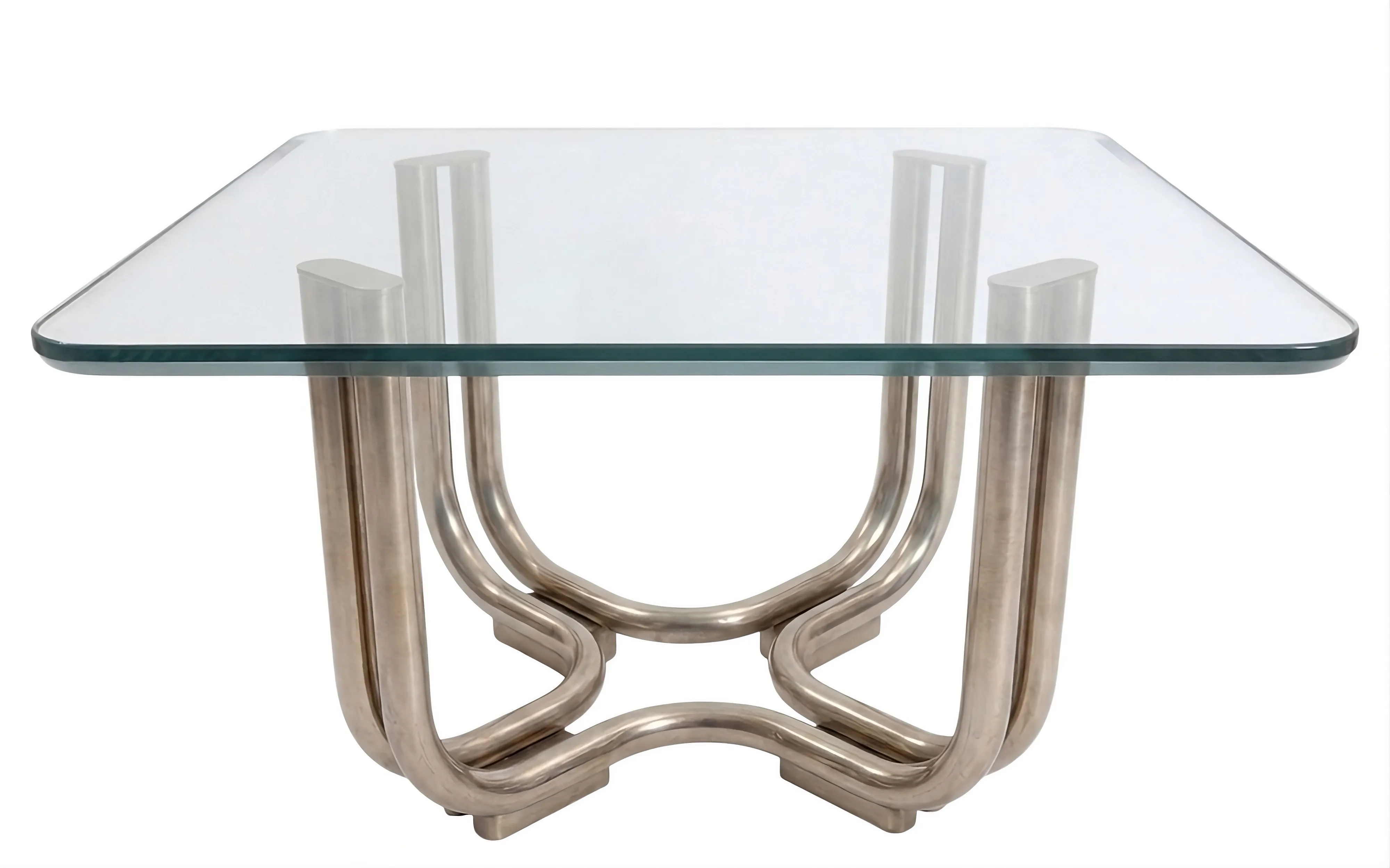 Mesa ratona antigua de diseño elegante con formas modernas