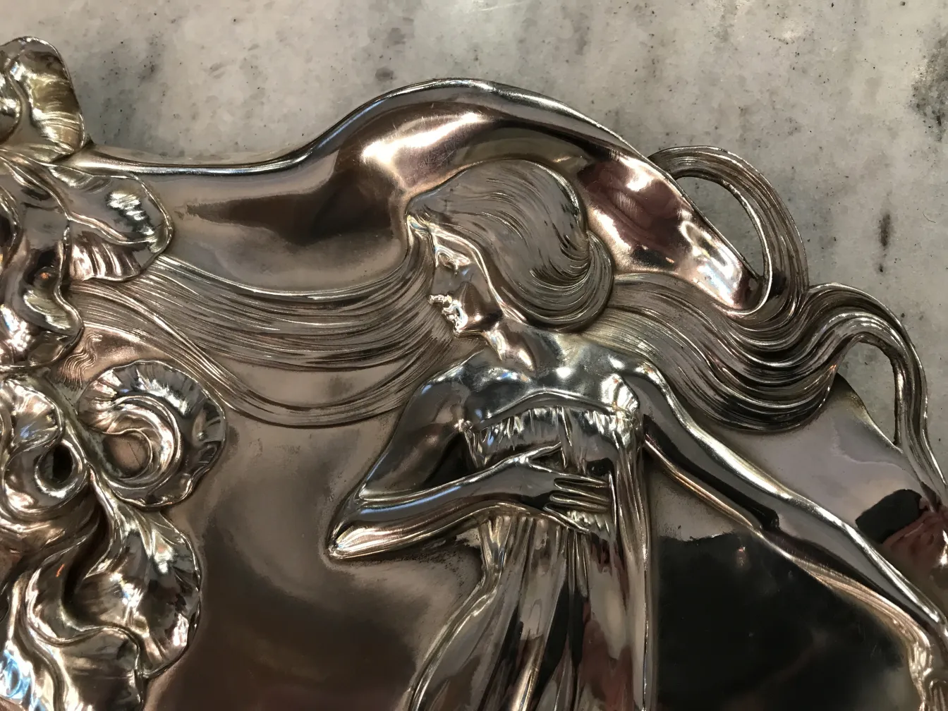 vassoio per carte antico WMF con design elegante e dettagli