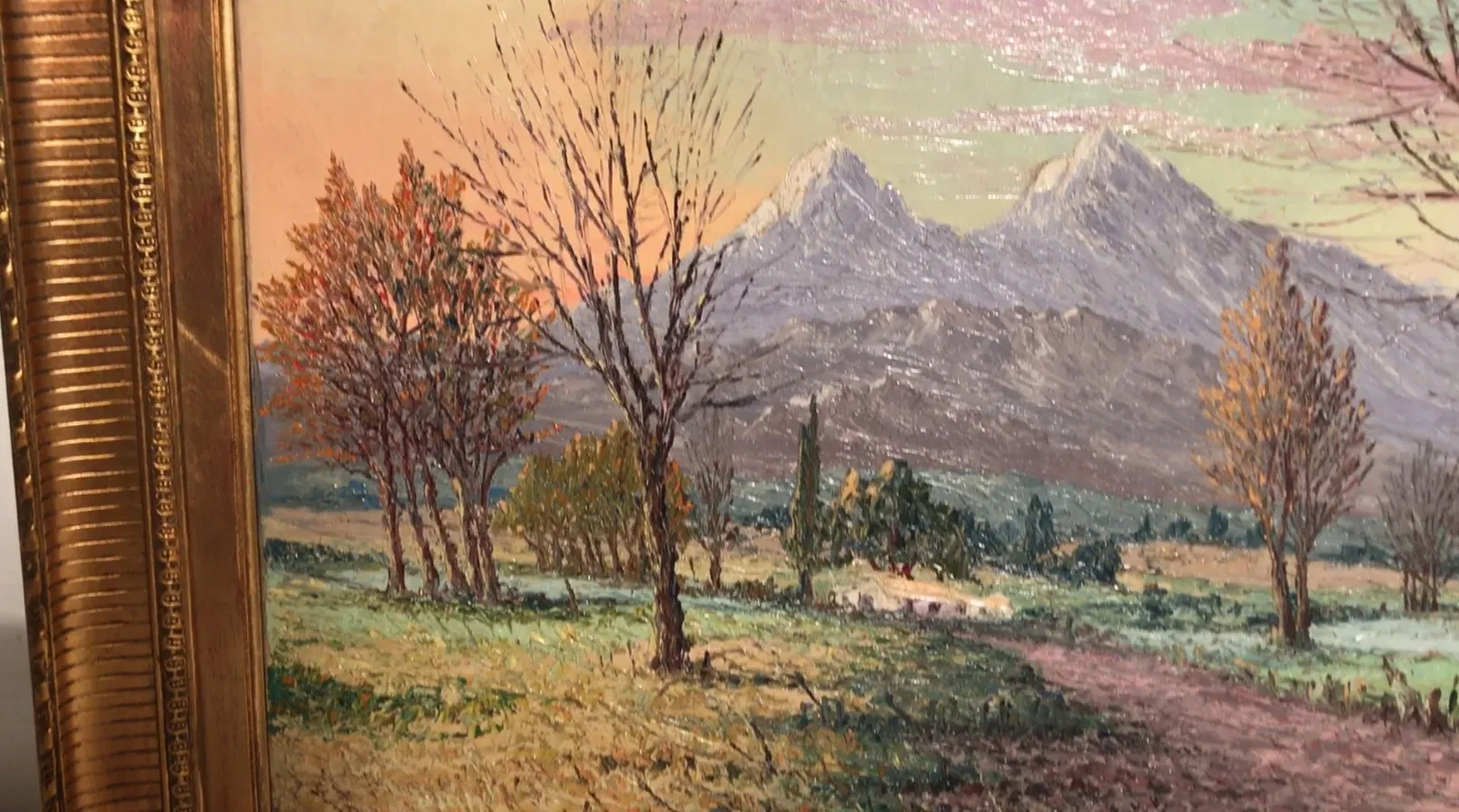 pittura antica di paesaggi di Luis Crispino, con alberi e montagne.