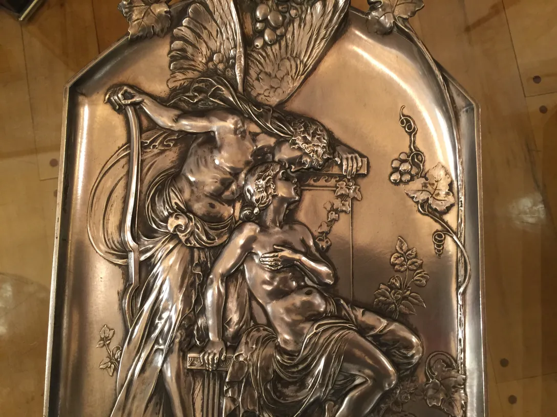 2 targhe da muro antiche con motivi intricati (WMF)