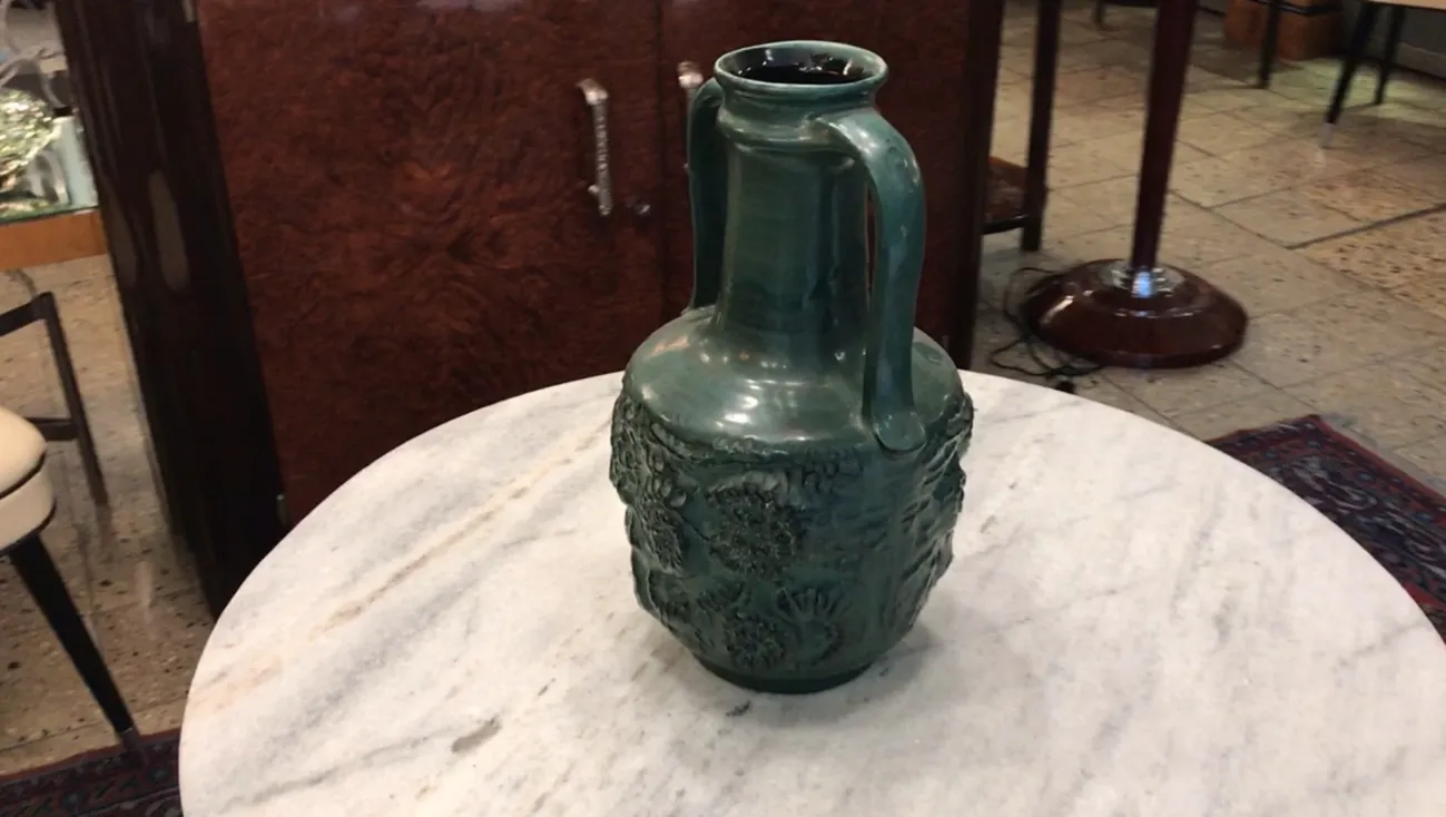 Anfora ceramica antica decorativa verde