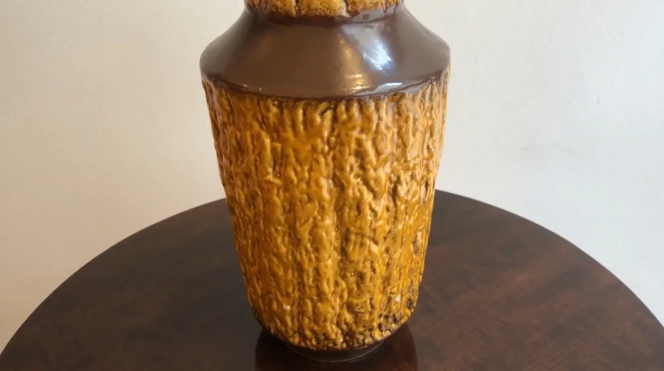 Antique ceramic from Carstens Tönnieshof featuring a rough texture in brown and yellow.