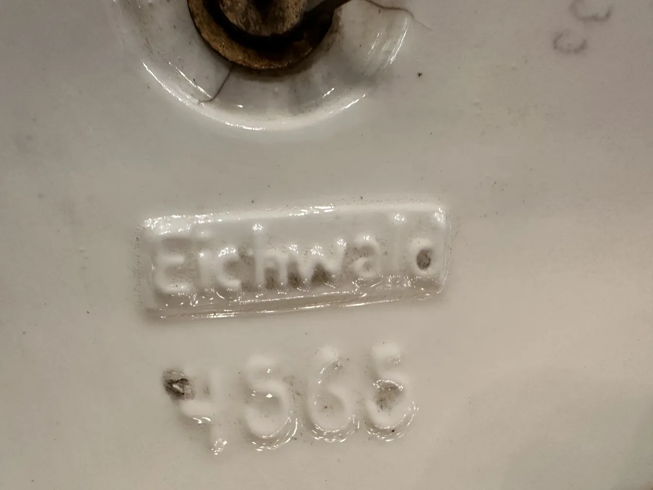 古い陶器のEichwaldマーク