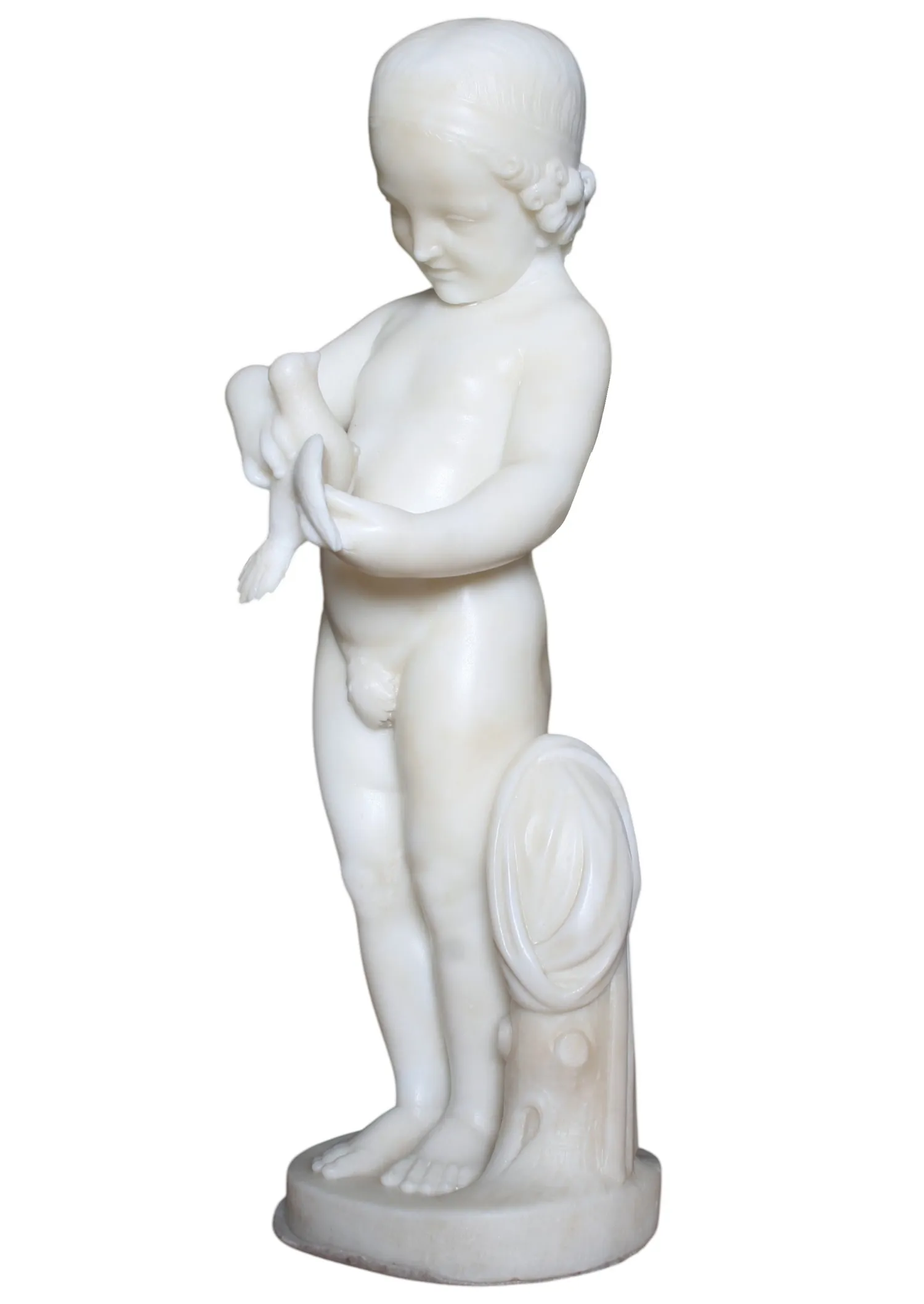escultura antiga de uma criança segurando um pássaro