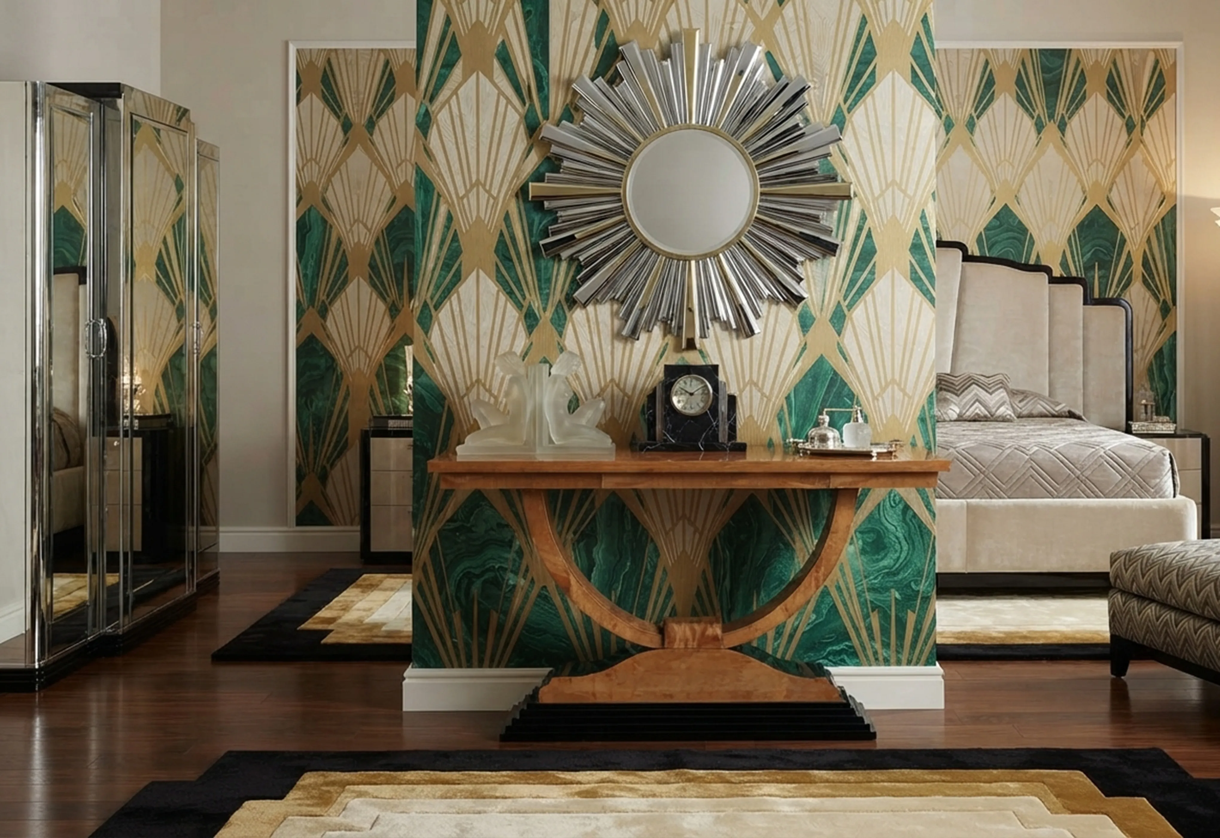deux dressuars anciens avec design élégant dans une chambre