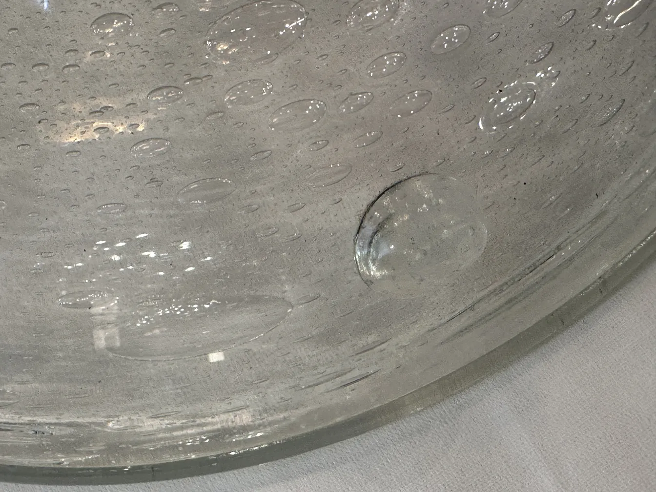 古董玻璃盘有气泡和施奈德签名