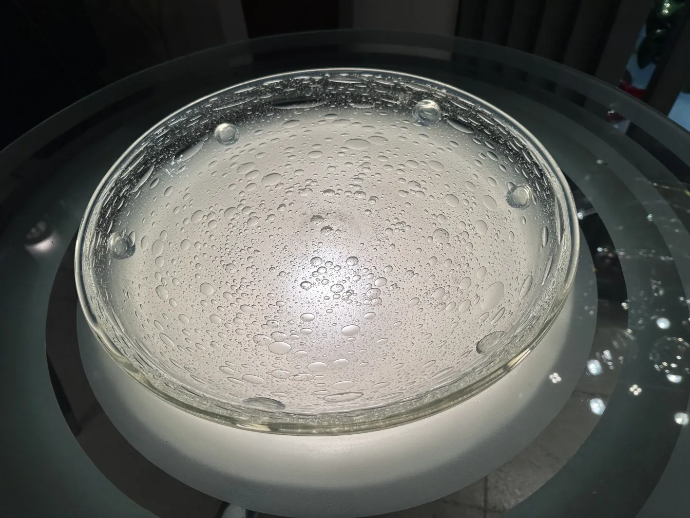 古董玻璃盘有气泡和施奈德签名