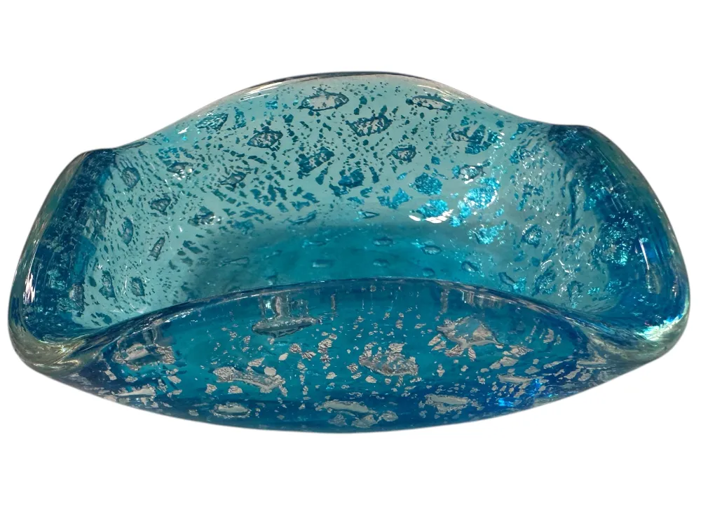 antico vetro di Murano blu con dettagli argentati, elegante e decorativo